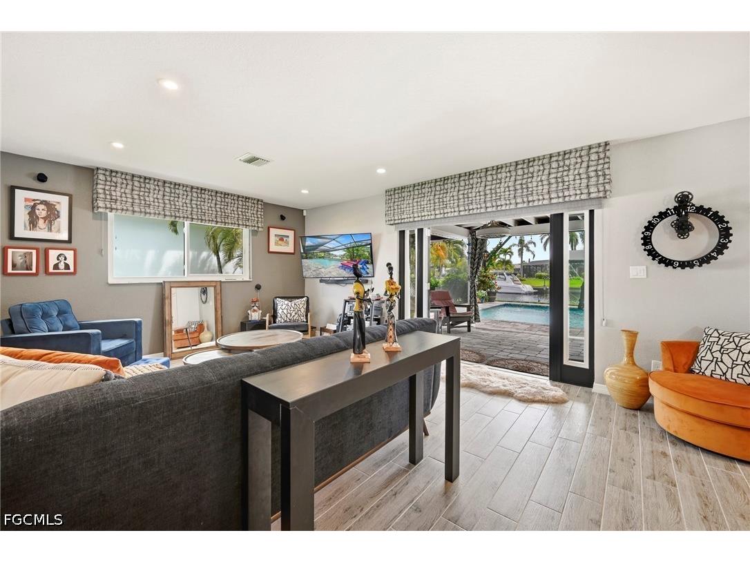 2124 Saint Croix Avenue Fort Myers FL 33905 2026016281 image13