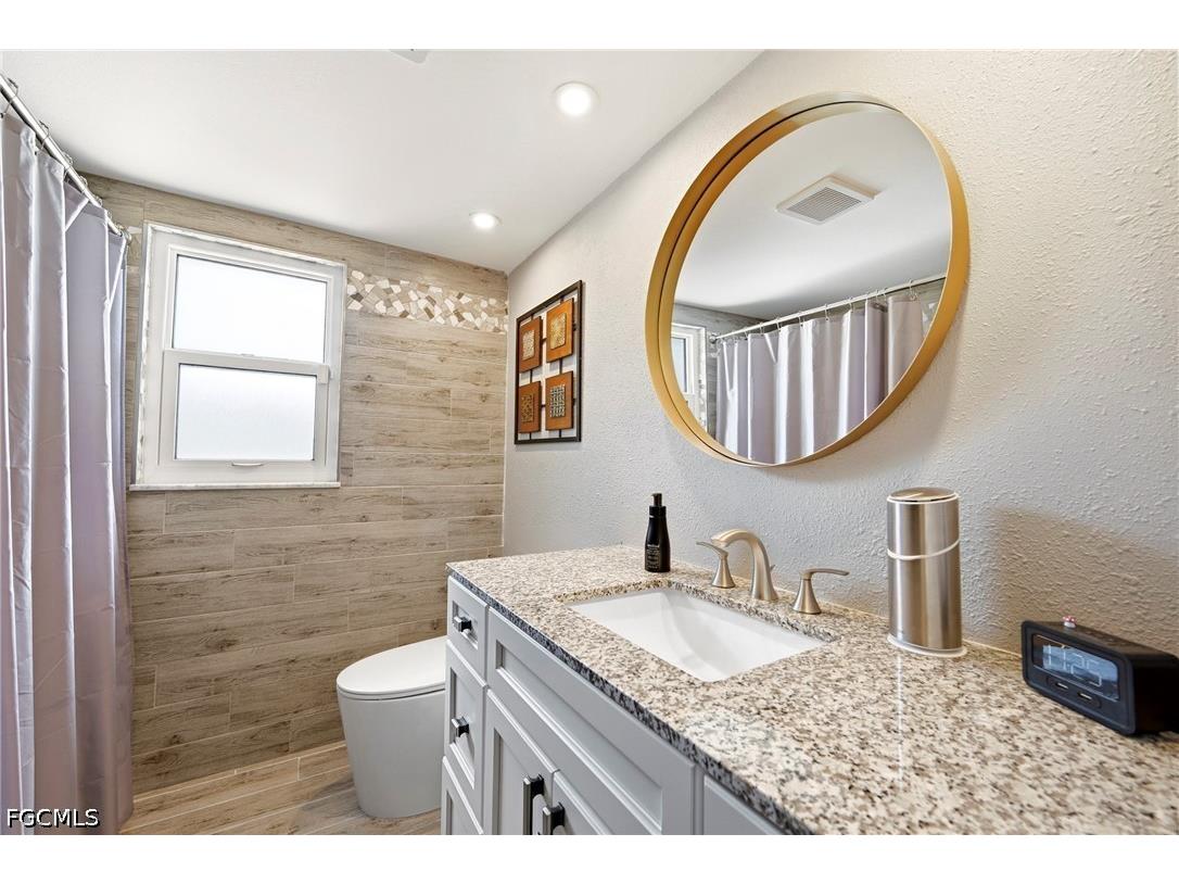 2124 Saint Croix Avenue Fort Myers FL 33905 2026016281 image21