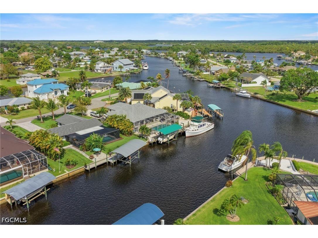 2124 Saint Croix Avenue Fort Myers FL 33905 2026016281 image38