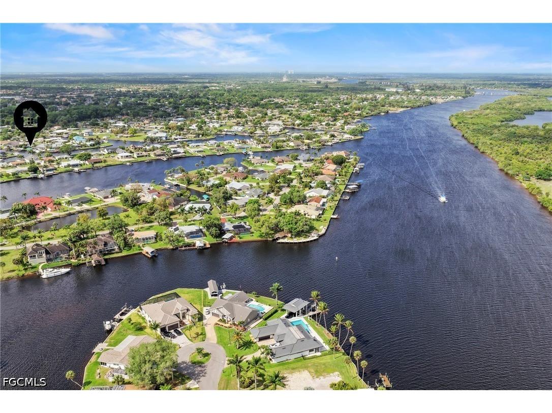 2124 Saint Croix Avenue Fort Myers FL 33905 2026016281 image40