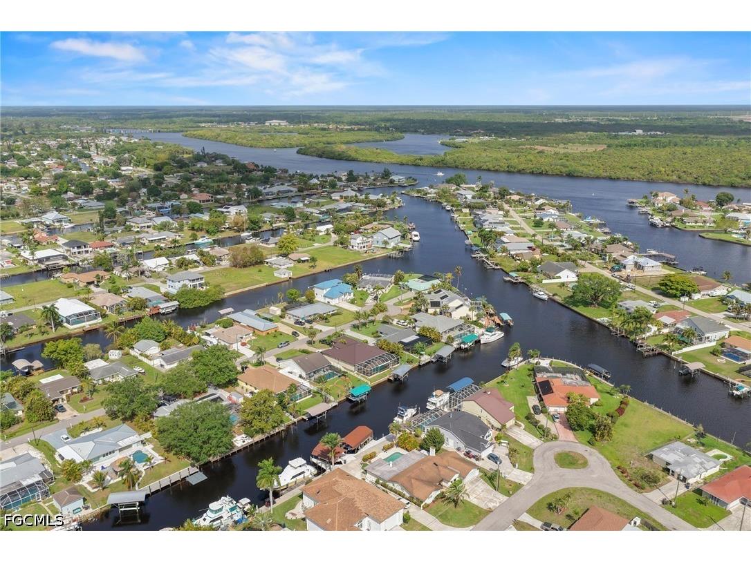 2124 Saint Croix Avenue Fort Myers FL 33905 2026016281 image41