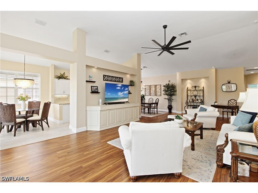 2125 Aberdeen Lane #4-203 Naples FL 34109 226013894 image3