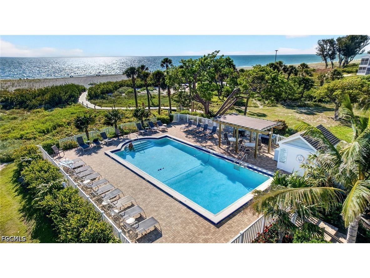 2125 Gulf Beach Villas Captiva FL 33924 2026023718 image11