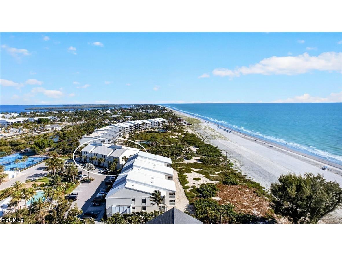 2125 Gulf Beach Villas Captiva FL 33924 2026023718 image4