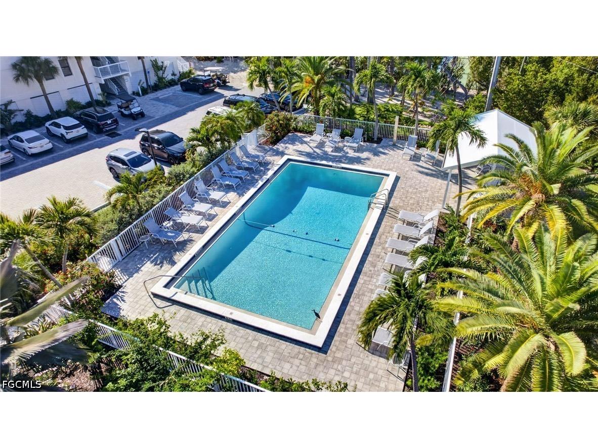 2125 Gulf Beach Villas Captiva FL 33924 2026023718 image9