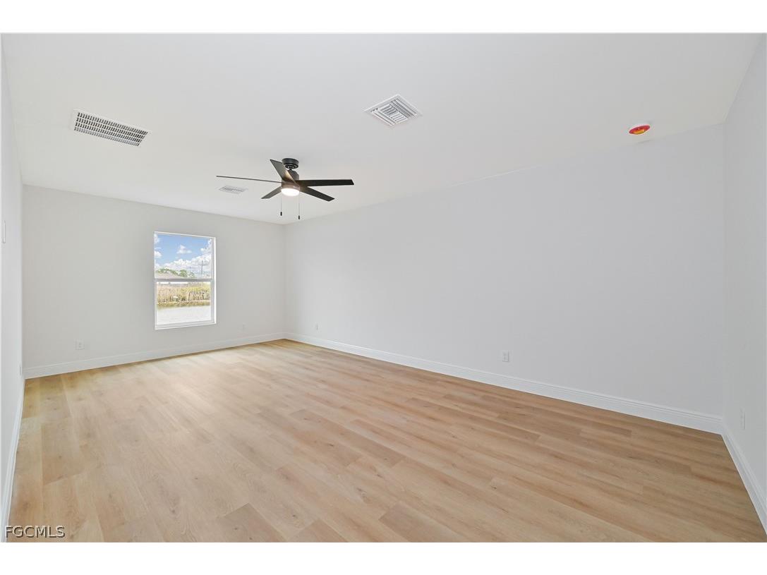 2125 NE 5th Place Cape Coral FL 33909 2026013640 image15