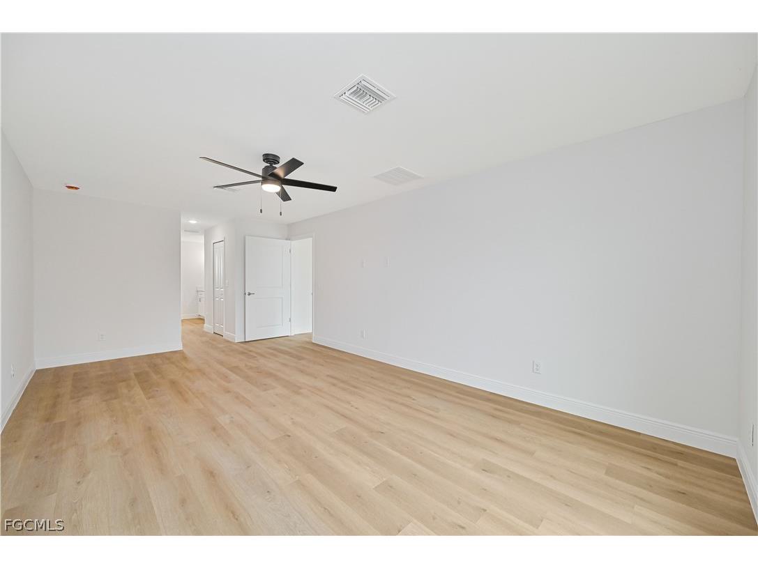 2125 NE 5th Place Cape Coral FL 33909 2026013640 image16