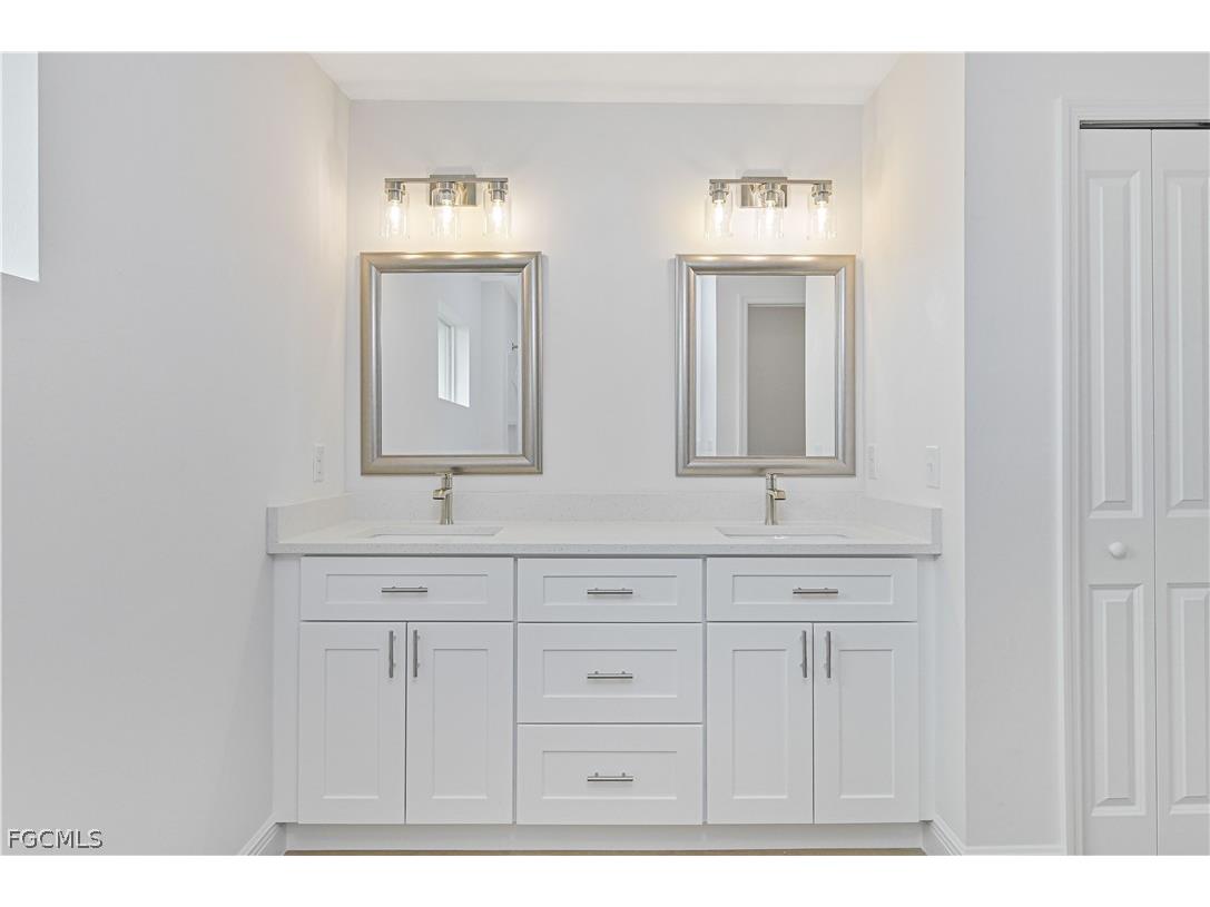 2125 NE 5th Place Cape Coral FL 33909 2026013640 image17