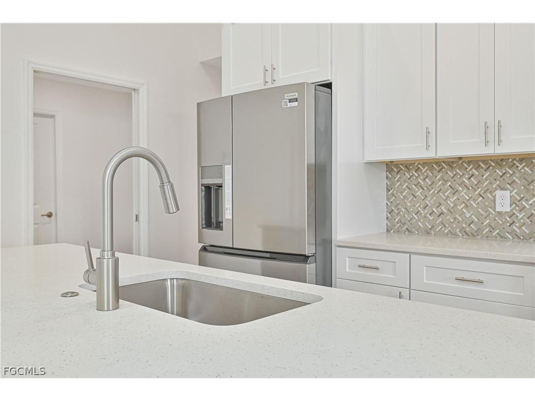 2125 NE 5th Place Cape Coral FL 33909 2026013640 image9