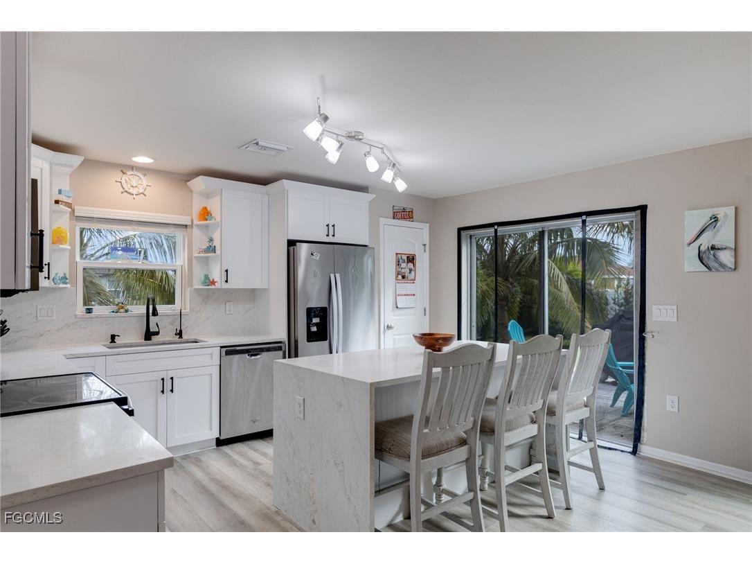 2125 NW 6th Place Cape Coral FL 33993 2025016704 image8