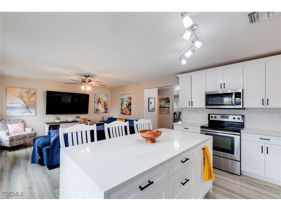 2125 NW 6th Place Cape Coral FL 33993 2025016704 image9