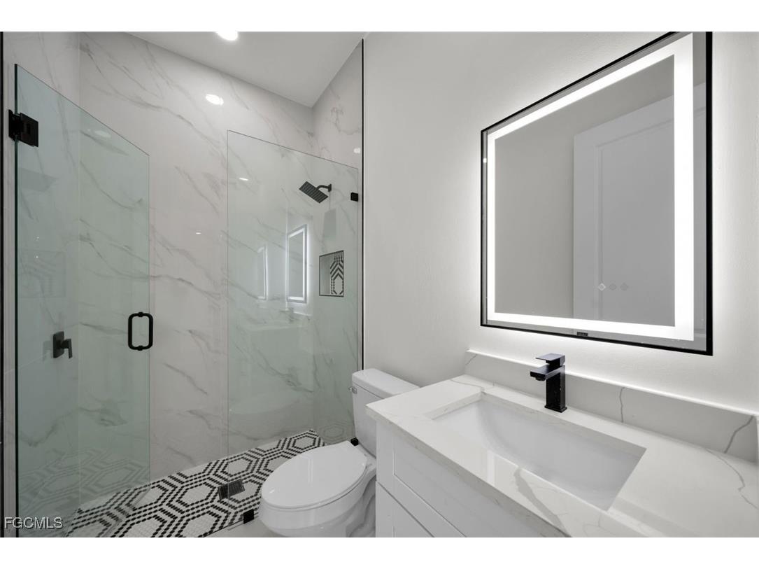 2125 SW Trafalgar Parkway Cape Coral FL 33991 2025005825 image12