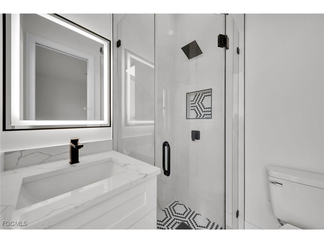 2125 SW Trafalgar Parkway Cape Coral FL 33991 2025005825 image14