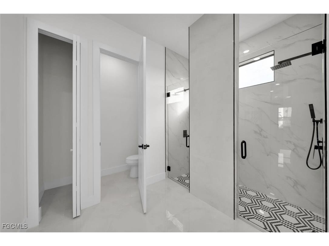 2125 SW Trafalgar Parkway Cape Coral FL 33991 2025005825 image22