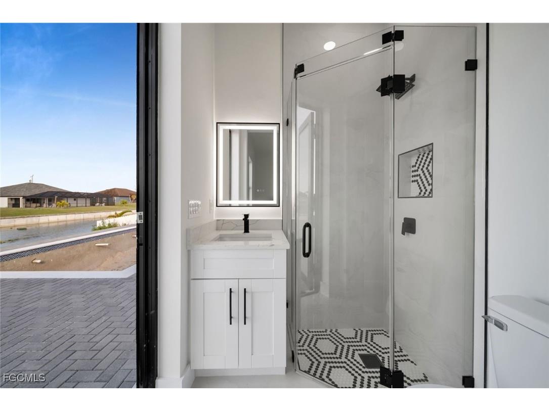 2125 SW Trafalgar Parkway Cape Coral FL 33991 2025005825 image23