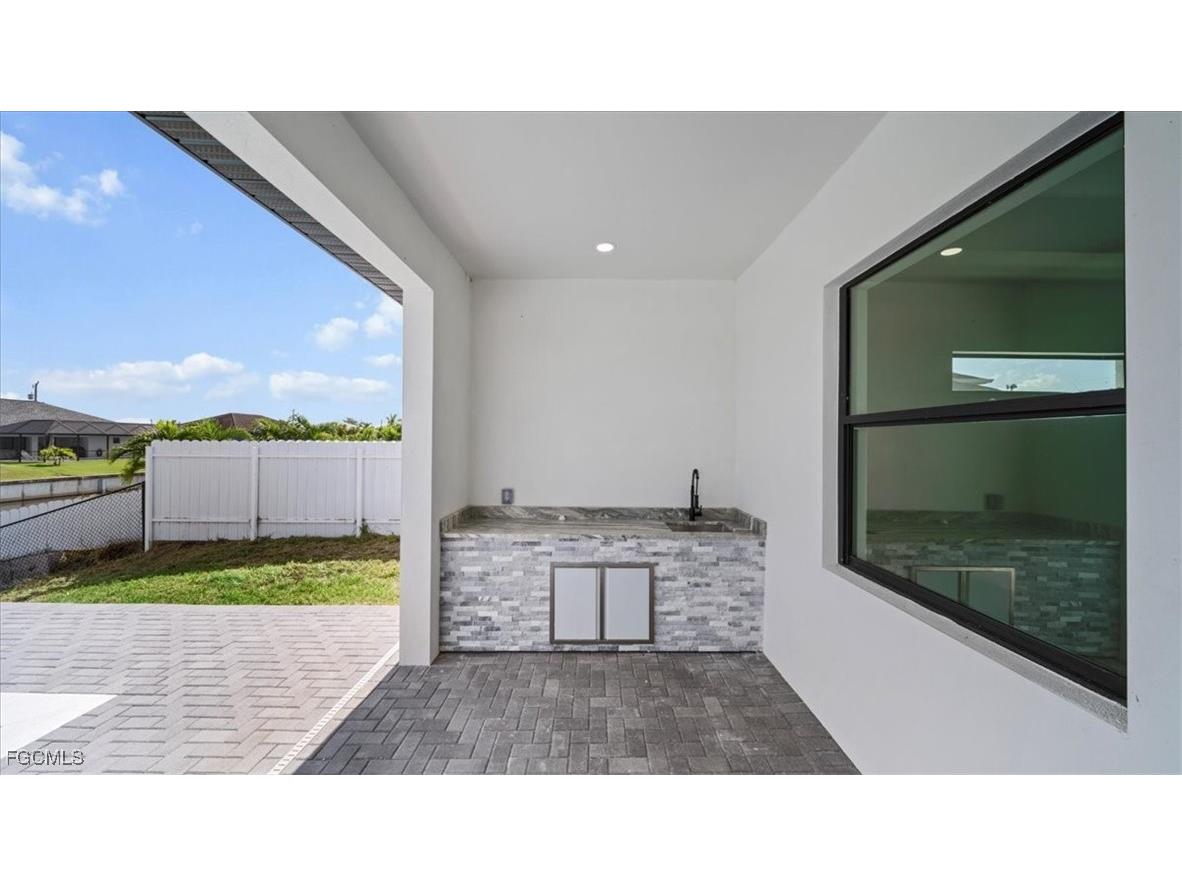 2125 SW Trafalgar Parkway Cape Coral FL 33991 2025005825 image26