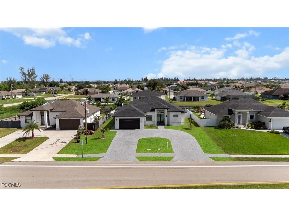 2125 SW Trafalgar Parkway Cape Coral FL 33991 2025005825 image3