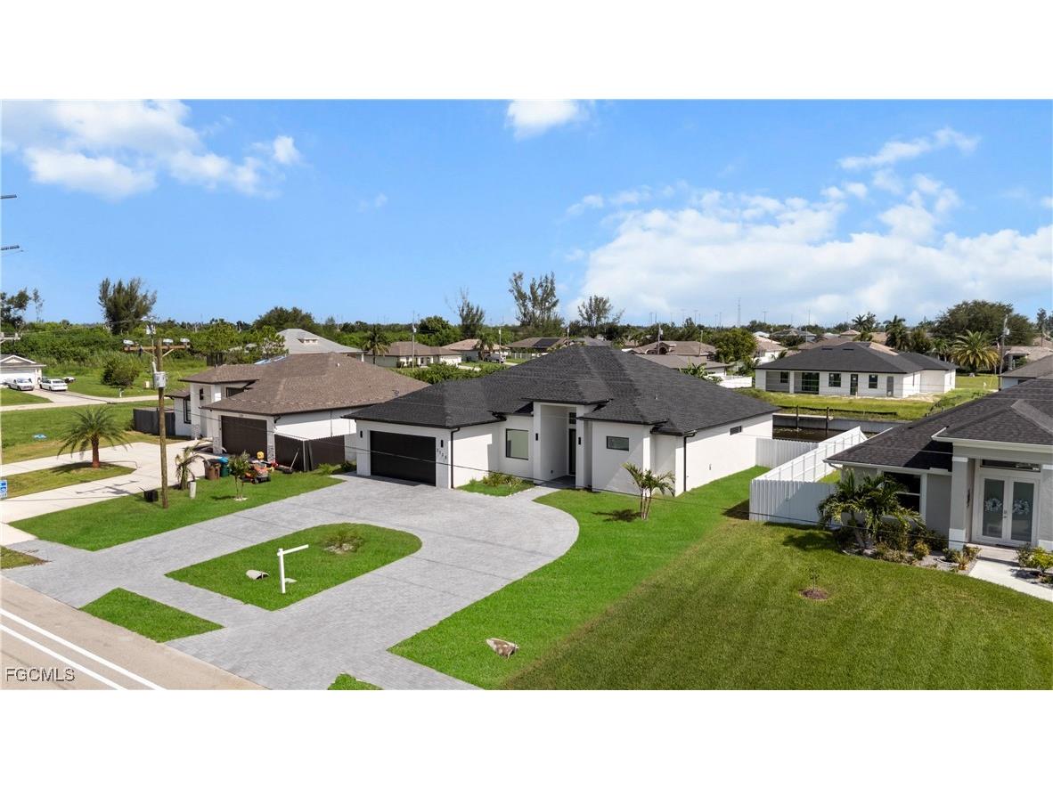 2125 SW Trafalgar Parkway Cape Coral FL 33991 2025005825 image32