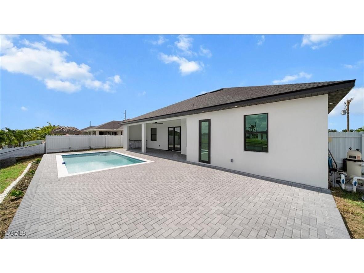 2125 SW Trafalgar Parkway Cape Coral FL 33991 2025005825 image8