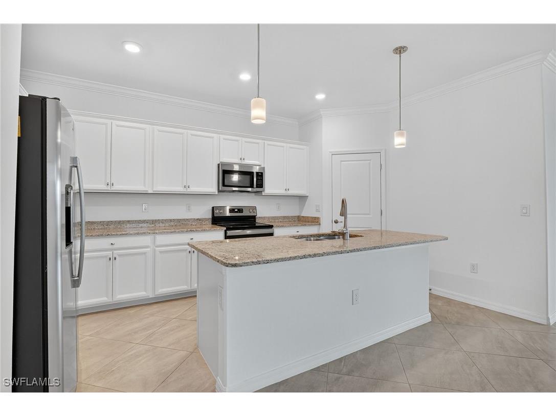 2126 Hamlin Street Naples FL 34120 225081022 image10