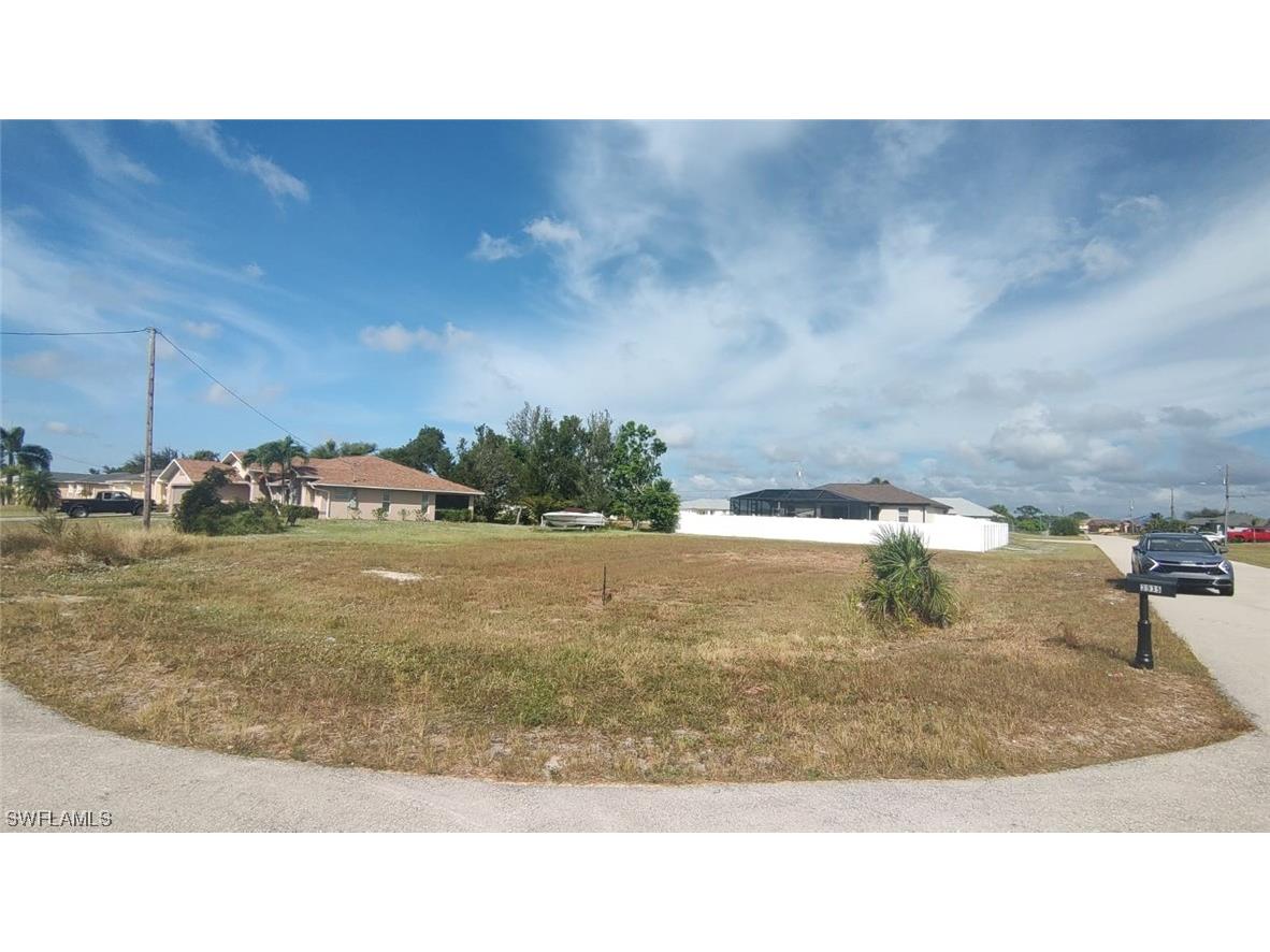 2127 NE 40th Street Cape Coral FL 33909 223084838 image1