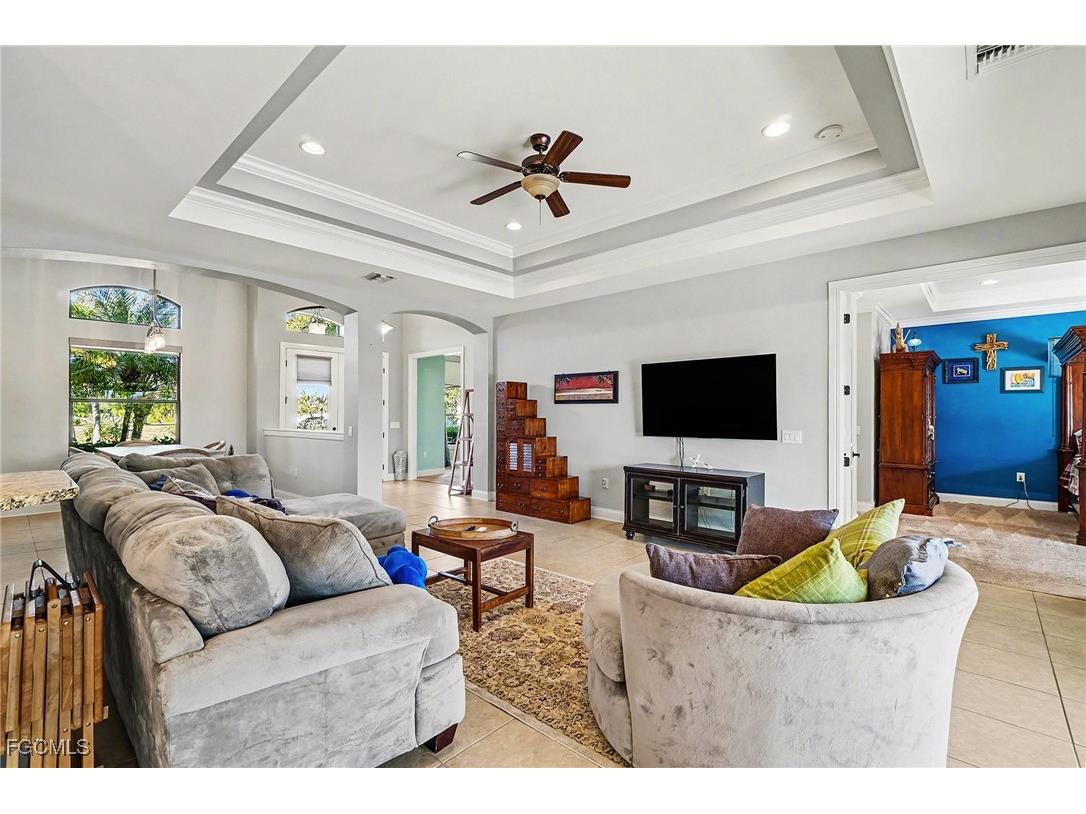 2127 SE 17th Place Cape Coral FL 33990 2025025665 image8