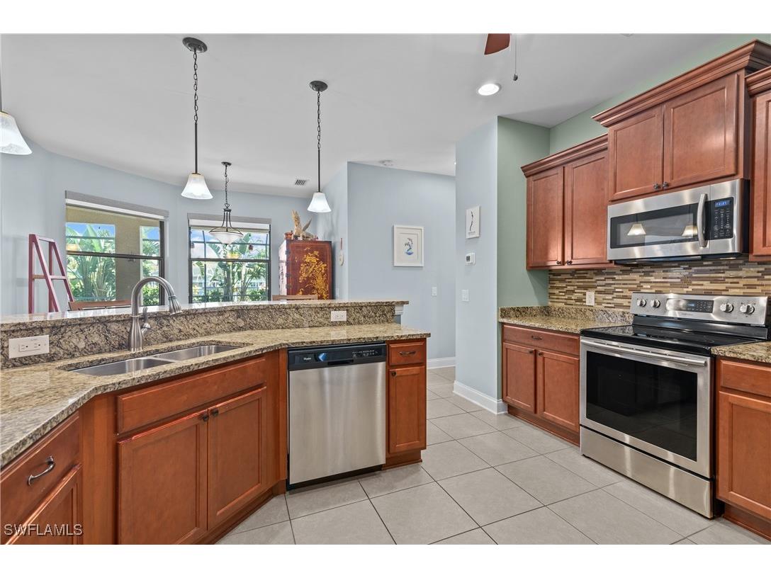 2127 SE 17th Place Cape Coral FL 33990 225051083 image10