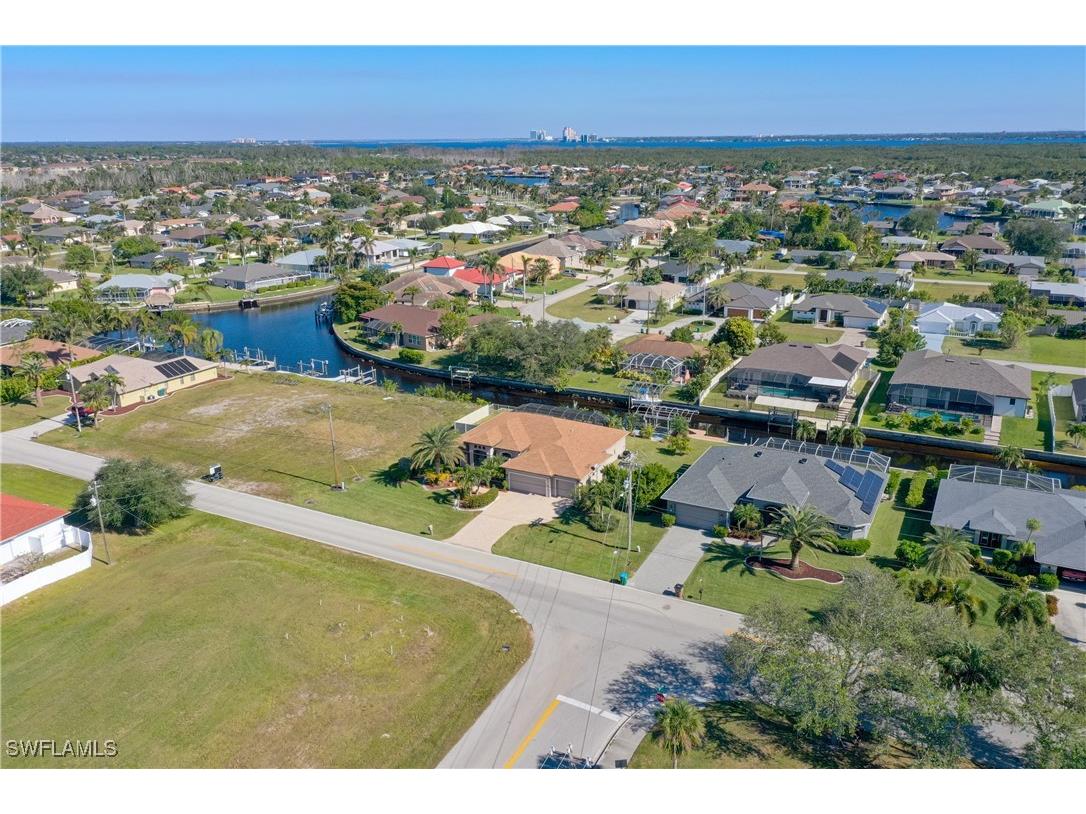 2127 SE 17th Place Cape Coral FL 33990 225051083 image40