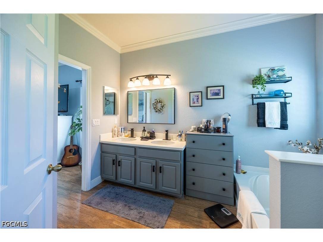 2128 Cape Heather Circle Cape Coral FL 33991 2026018268 image17
