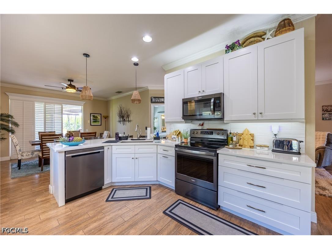 2128 Cape Heather Circle Cape Coral FL 33991 2026018268 image9