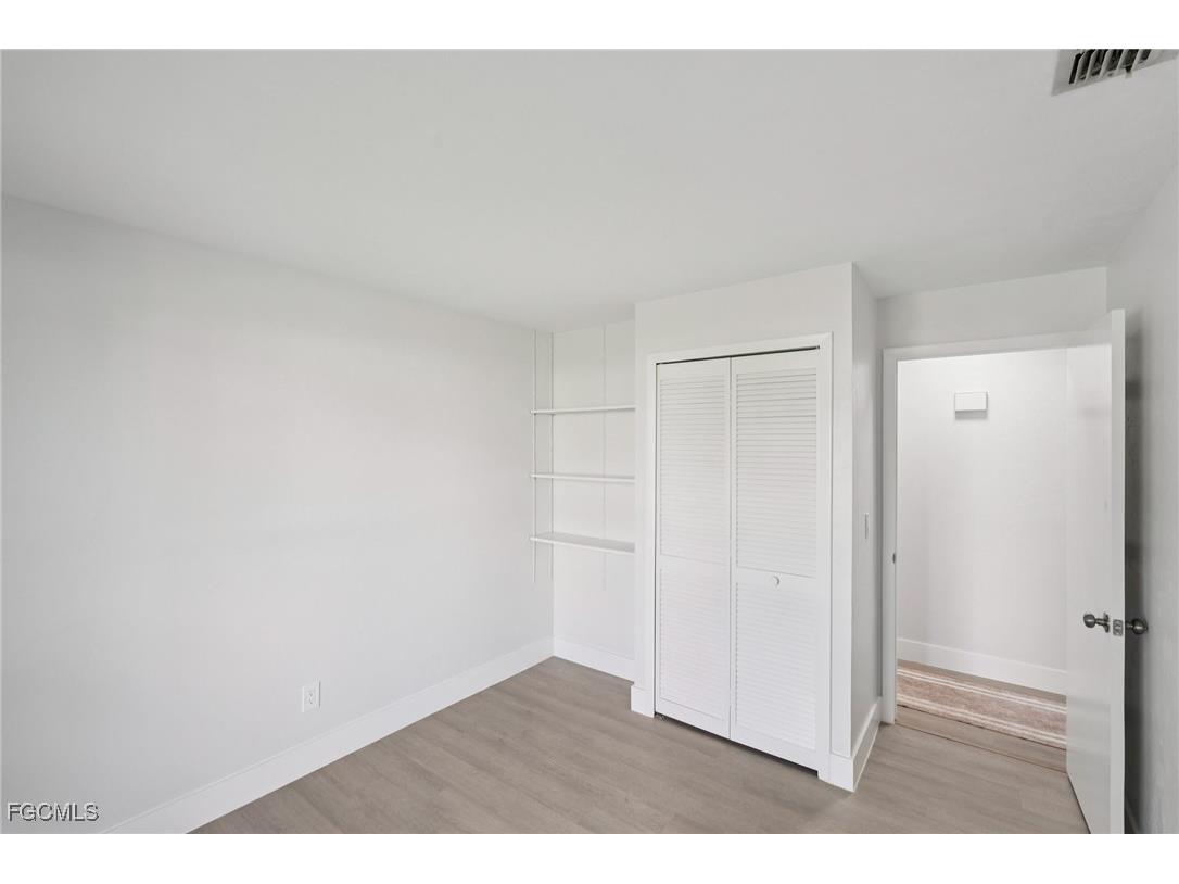 2128 NE 9th Place Cape Coral FL 33909 2025013120 image13