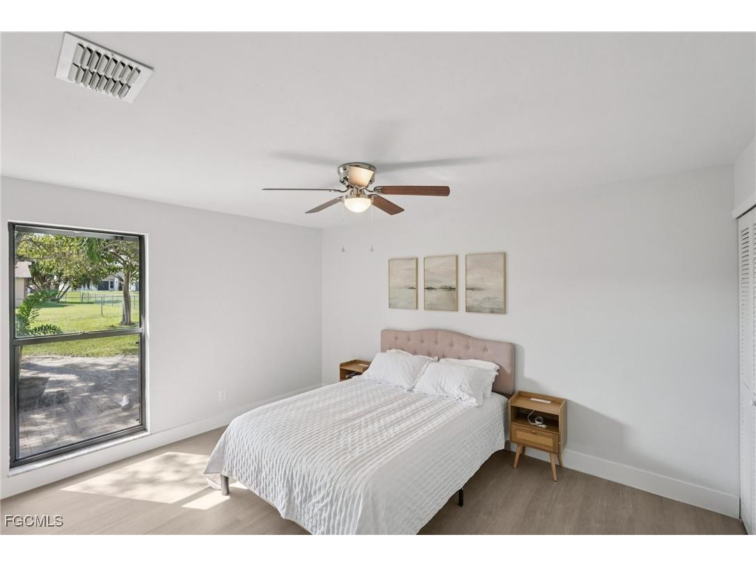 2128 NE 9th Place Cape Coral FL 33909 2025013120 image16