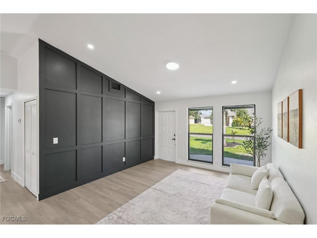 2128 NE 9th Place Cape Coral FL 33909 2025013120 image2