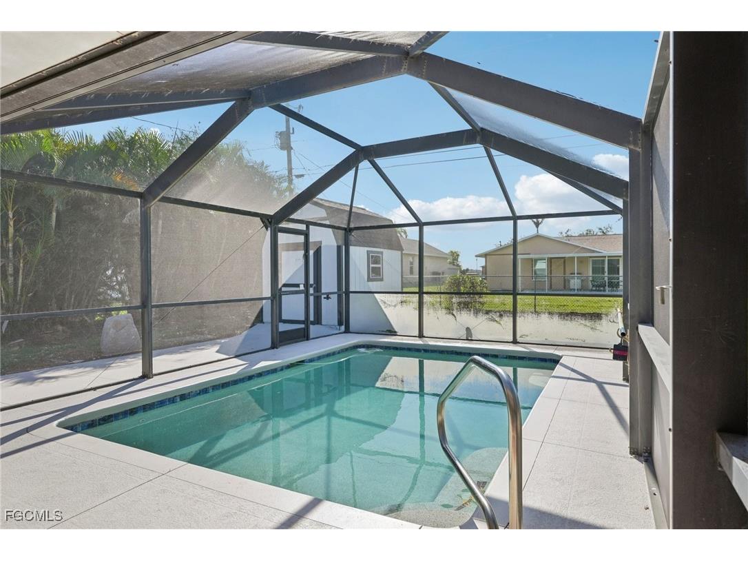 2128 NE 9th Place Cape Coral FL 33909 2025013120 image26