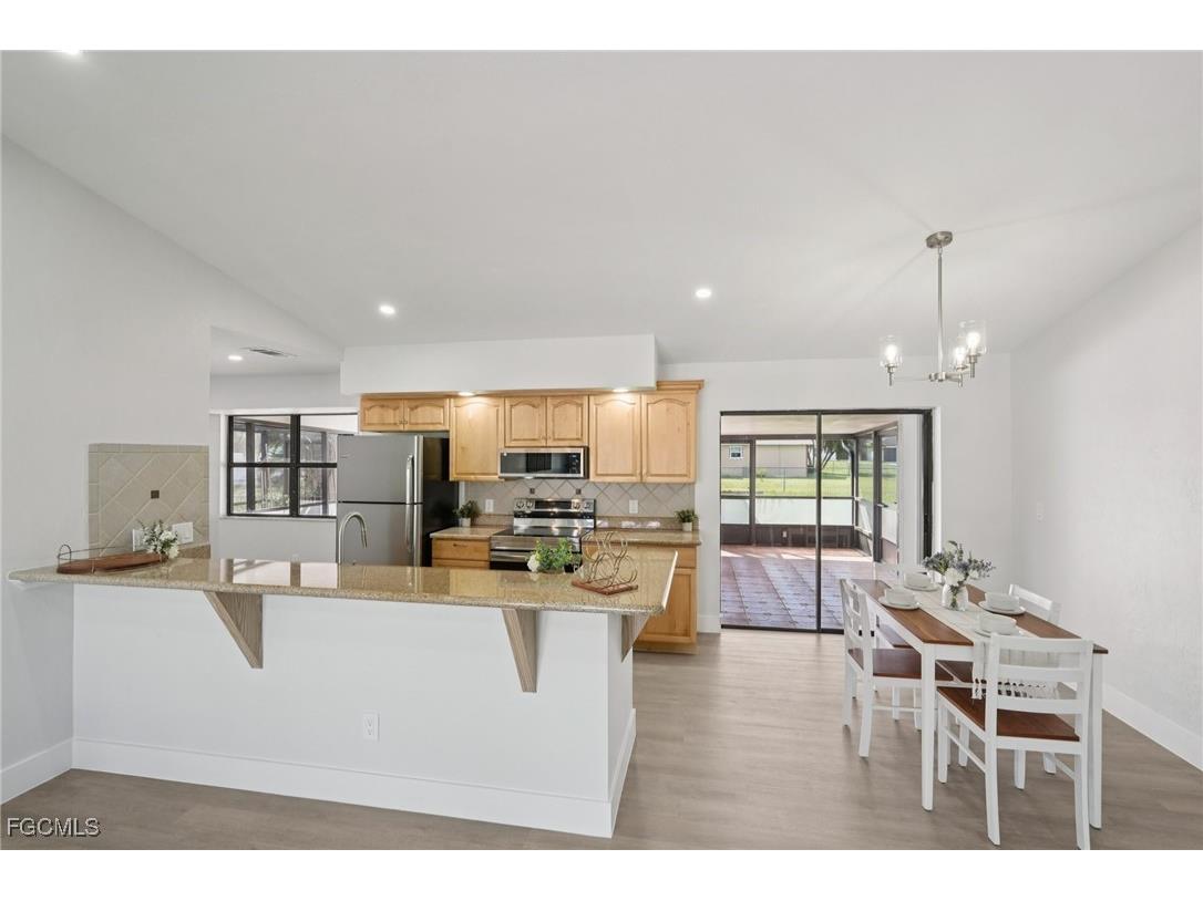 2128 NE 9th Place Cape Coral FL 33909 2025013120 image6