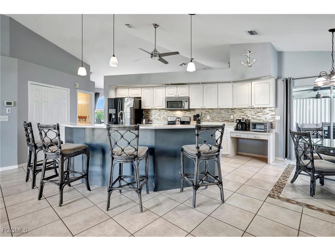 2128 SW 8th Court Cape Coral FL 33991 2025019517 image10