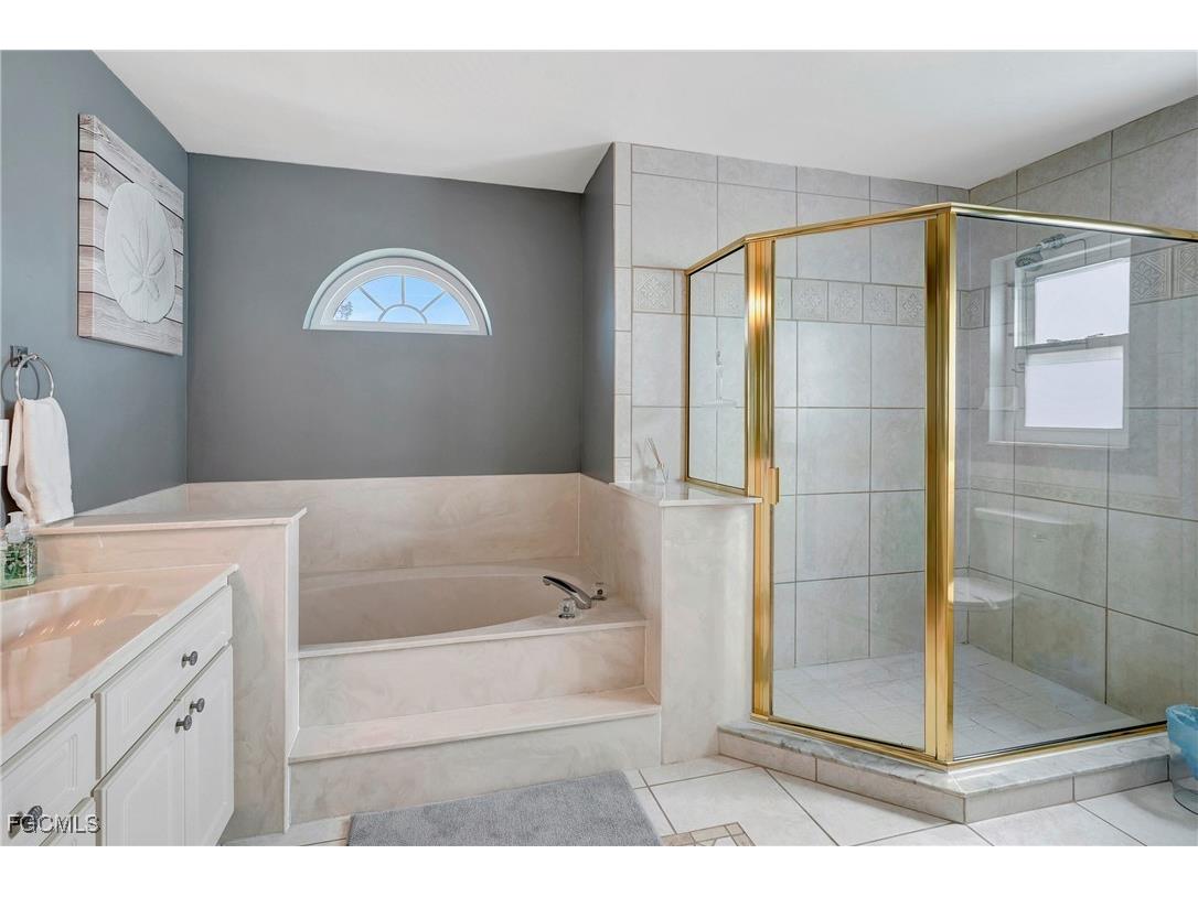 2128 SW 8th Court Cape Coral FL 33991 2025019517 image22