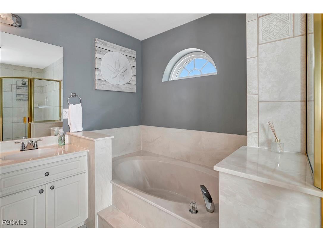 2128 SW 8th Court Cape Coral FL 33991 2025019517 image23