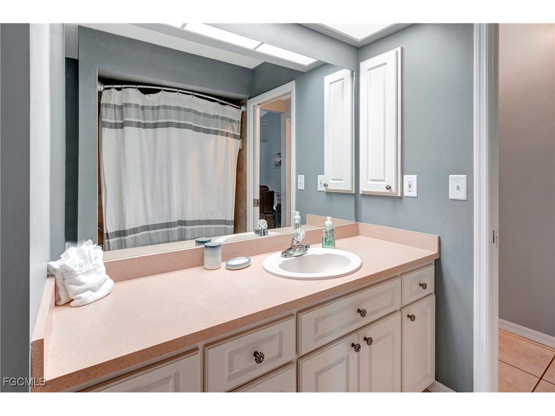 2128 SW 8th Court Cape Coral FL 33991 2025019517 image24