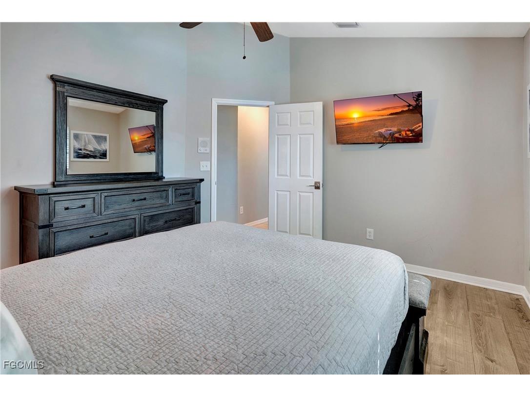 2128 SW 8th Court Cape Coral FL 33991 2025019517 image25