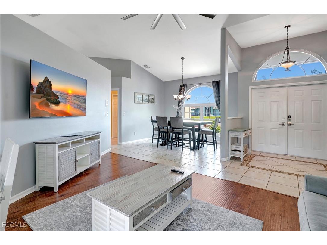 2128 SW 8th Court Cape Coral FL 33991 2025019517 image3