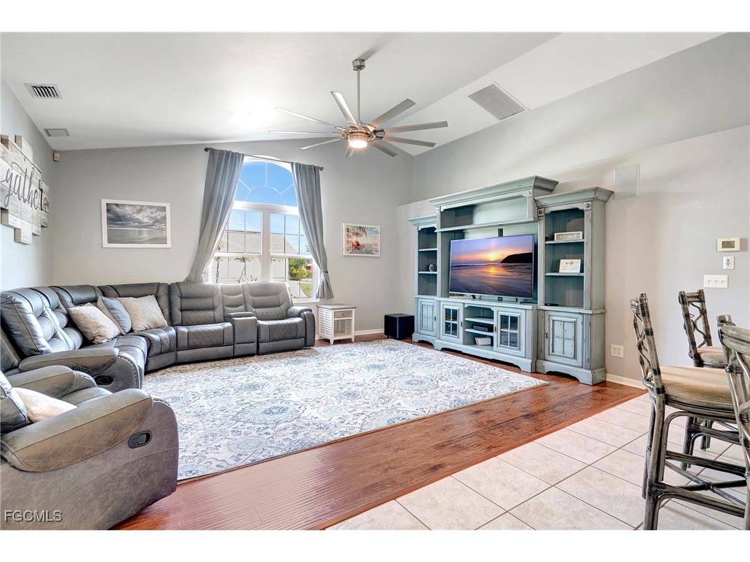 2128 SW 8th Court Cape Coral FL 33991 2025019517 image9