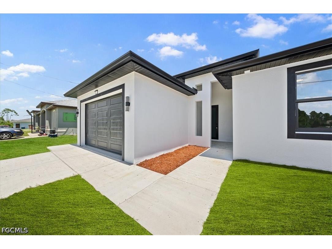 2129/2131 Fairway Drive Lehigh Acres FL 33973 2026027919 image6