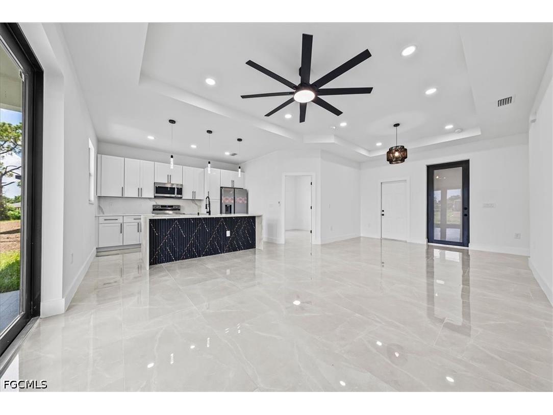 2129/2131 Fairway Drive Lehigh Acres FL 33973 2026027919 image8
