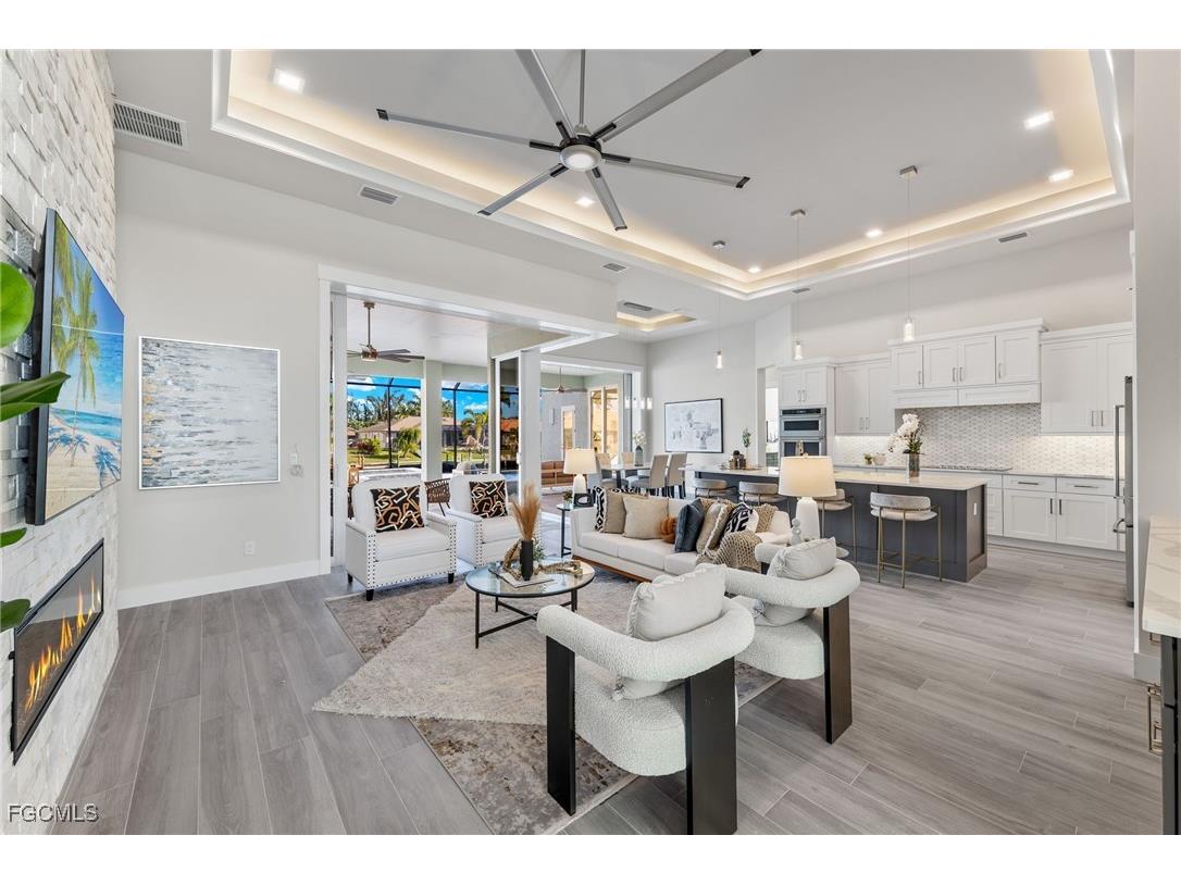 2129 Cape Coral Parkway W Cape Coral FL 33914 2025002941 image11