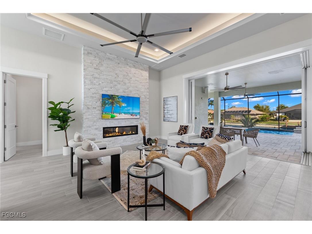 2129 Cape Coral Parkway W Cape Coral FL 33914 2025002941 image13