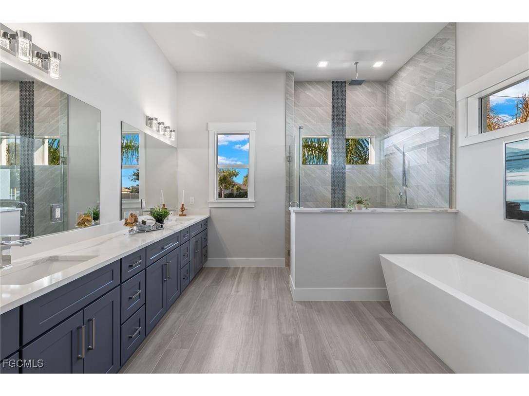 2129 Cape Coral Parkway W Cape Coral FL 33914 2025002941 image18