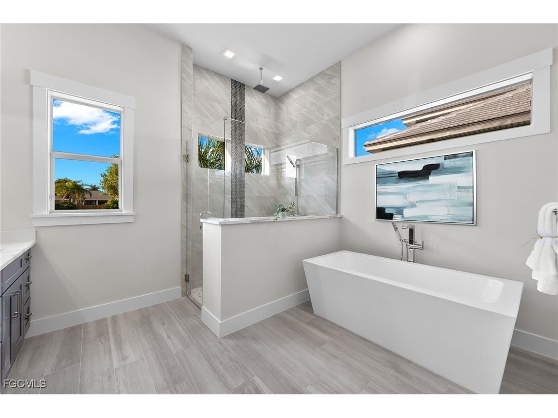 2129 Cape Coral Parkway W Cape Coral FL 33914 2025002941 image20