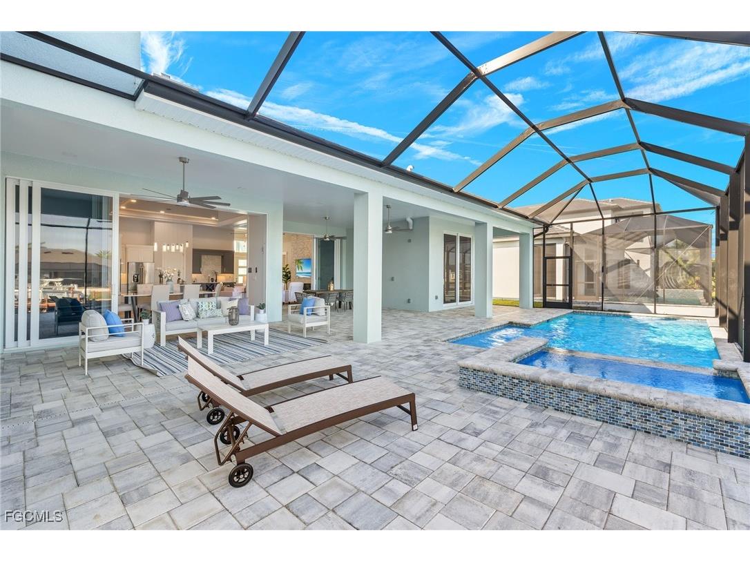 2129 Cape Coral Parkway W Cape Coral FL 33914 2025002941 image32