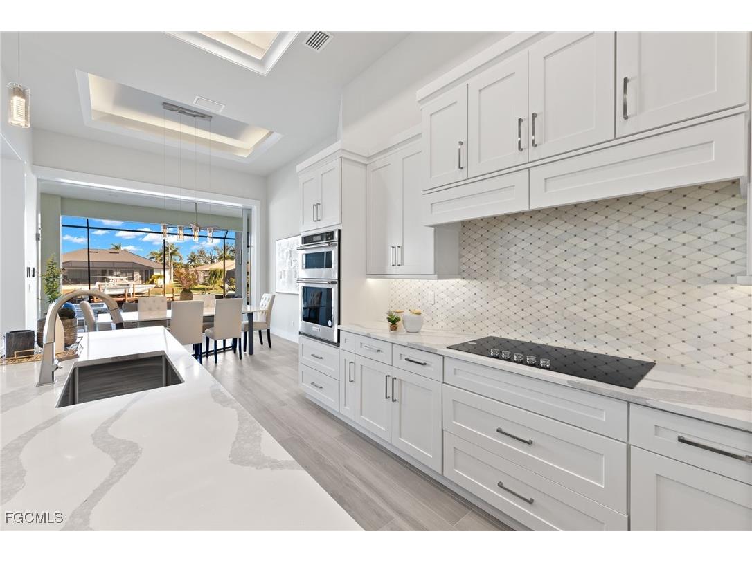 2129 Cape Coral Parkway W Cape Coral FL 33914 2025002941 image9